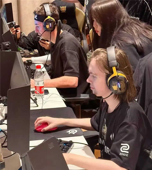 Photic赛后群访：我们队伍一直以来打架能力都不强